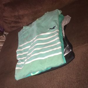 Bundle of NIKE Men’s Small Brand Name Shirts